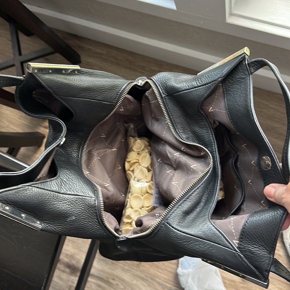 Vince Camuto Black Pebble Leather Shoulder Bag - Picture 5 of 6